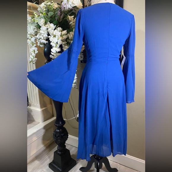 Beautiful Area Stars Dress - Picture 2 of 4